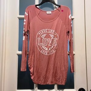 💕 Pink maternity top 💕